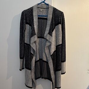 Lucky Brand Black and White Geometric Open-Front Cardigan